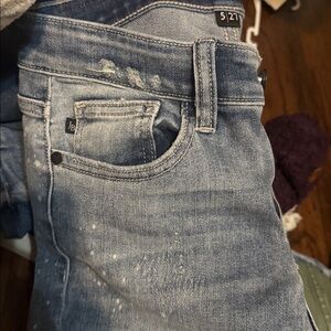 Judy Blue Bleach Splatter Boyfriend Jeans Mid-Rise